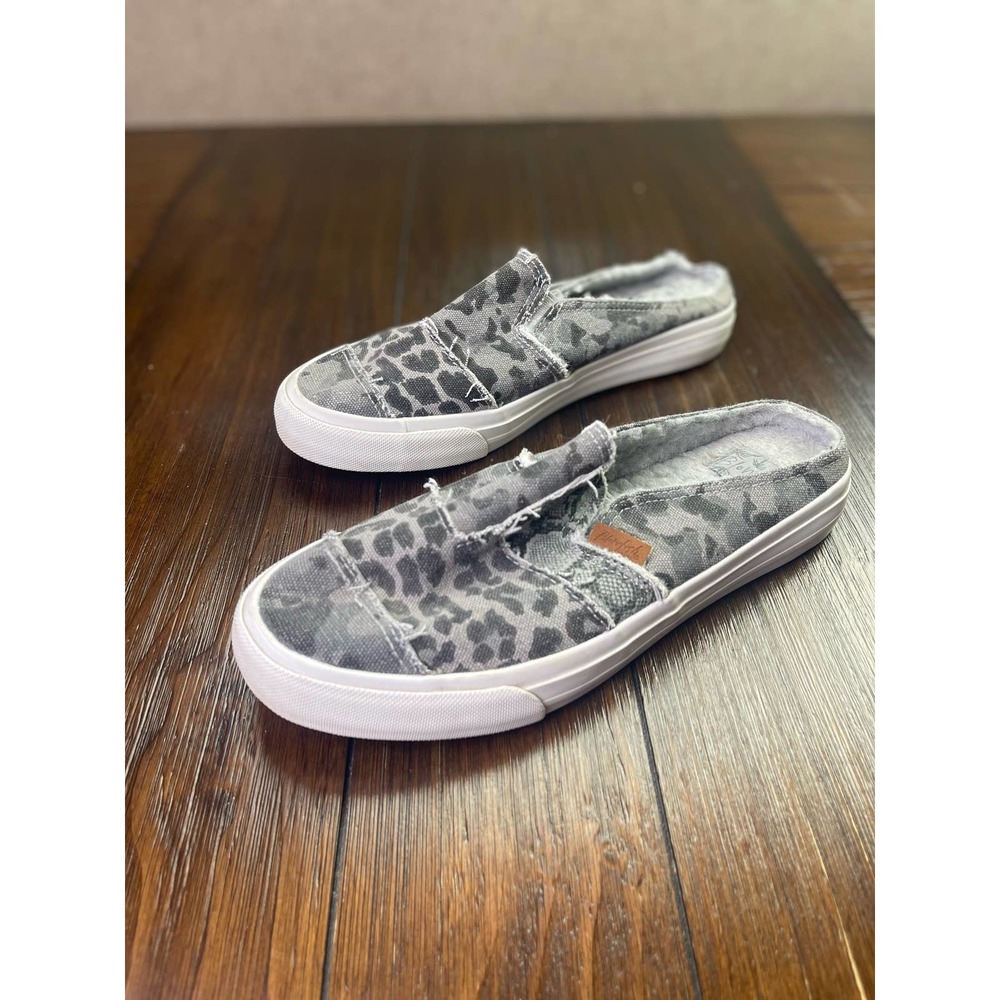 Blowfish Slip-On Women’s Mule Sneakers in Gray Leopard Print